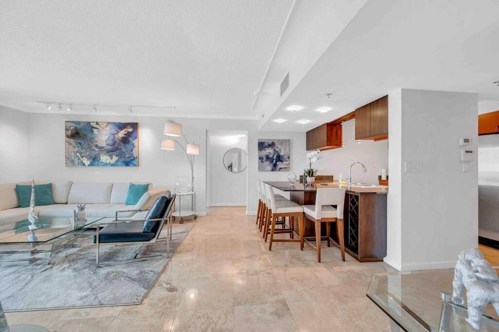 Ph 41st Floor 3 Bed • Brickell • Ocean View Apartment *