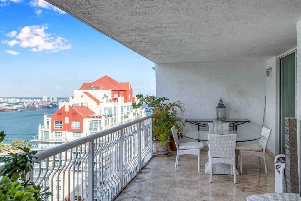 Apartment Ph 41st Floor 3 Bed • Brickell • Ocean View